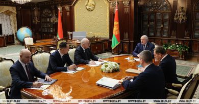 Лукашенко принял доклад о работе банковской системы и внешнеторговой деятельности